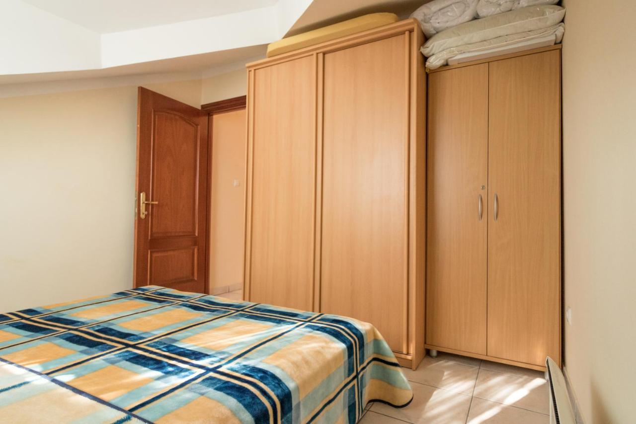 Apartman Nena 투라니 외부 사진